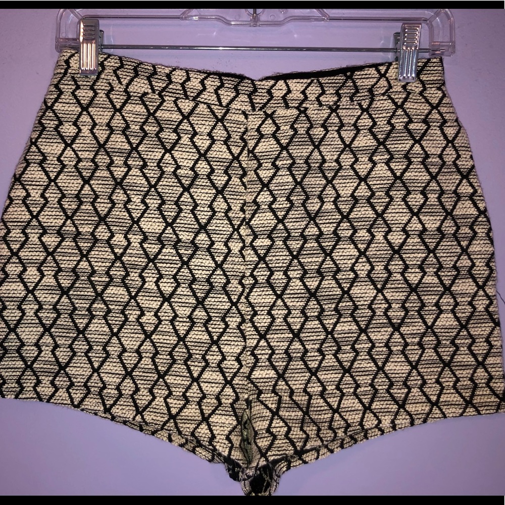 Black and white print shorts!